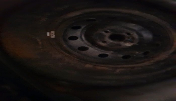 2013 Maruti Swift Dzire VXI, Petrol, Manual, 1,14,668 km, tyre