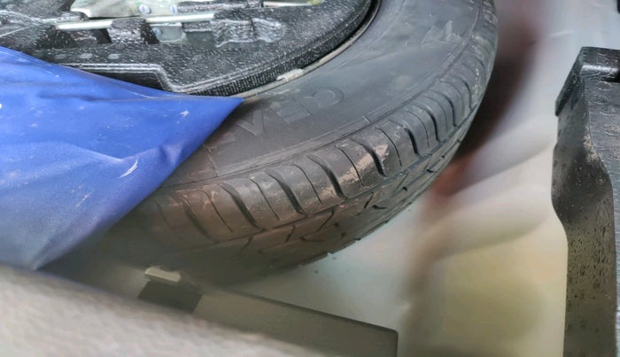 2024 Maruti BREZZA LXI S- CNG, CNG, Manual, 42,634 km, tyre