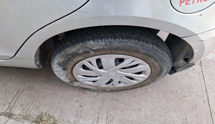 2015 Maruti Swift VXI, Petrol, Manual, 30,555 km, tyre