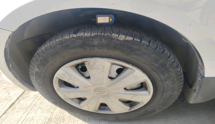 2016 Maruti Swift Dzire TOUR DIESEL, Diesel, Manual, 82,787 km, tyre