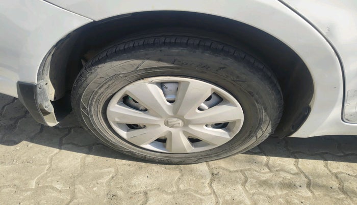 2016 Maruti Swift Dzire TOUR DIESEL, Diesel, Manual, 82,787 km, tyre