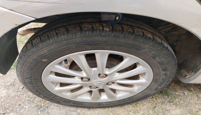 2011 Toyota Etios Liva V, Petrol, Manual, 94,191 km, tyre