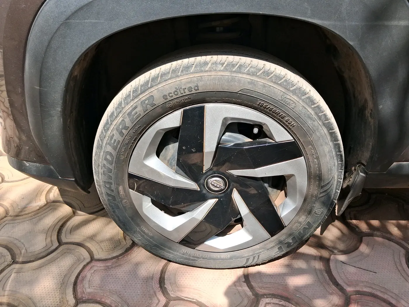 2021 Nissan MAGNITE XL, Petrol, Manual, 34,516 km, tyre