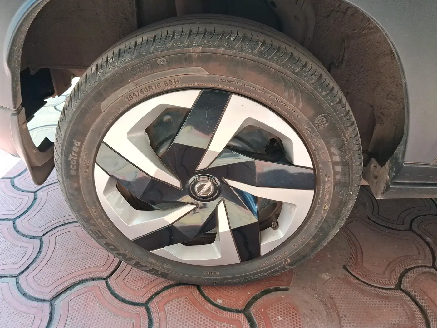 2021 Nissan MAGNITE XL, Petrol, Manual, 34,516 km, tyre