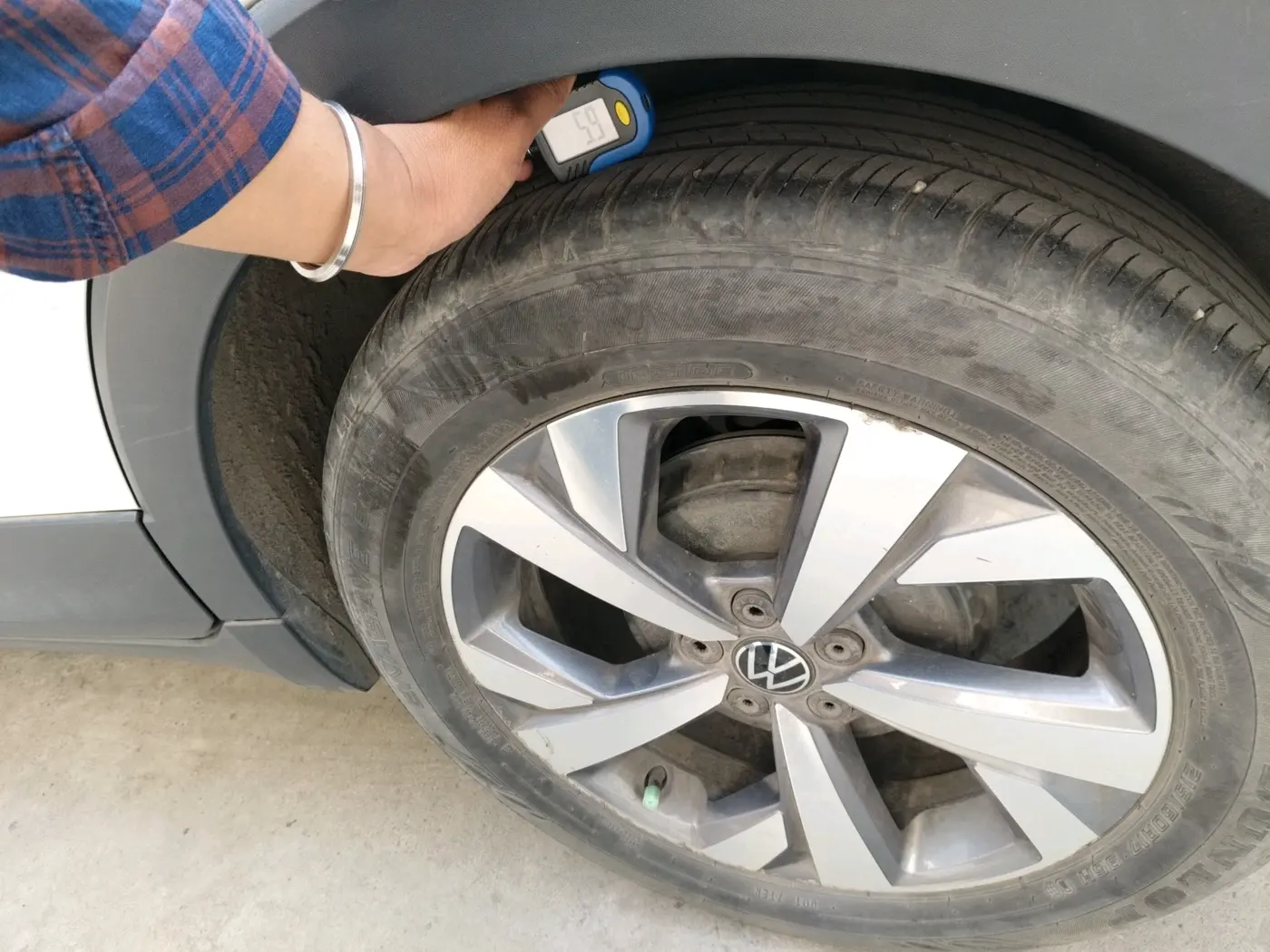 2022 Volkswagen TAIGUN TOPLINE 1.0 TSI AT, Petrol, Automatic, 43,884 km, tyre