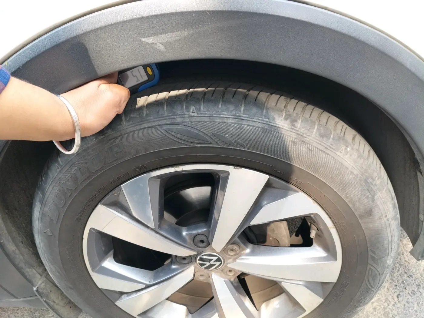 2022 Volkswagen TAIGUN TOPLINE 1.0 TSI AT, Petrol, Automatic, 43,884 km, tyre