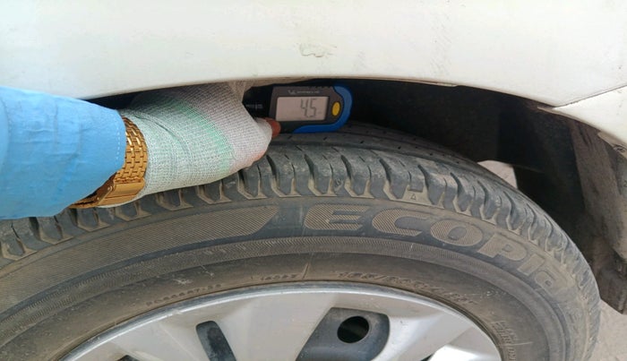 2022 Maruti Dzire VXI, CNG, Manual, 24,990 km, tyre