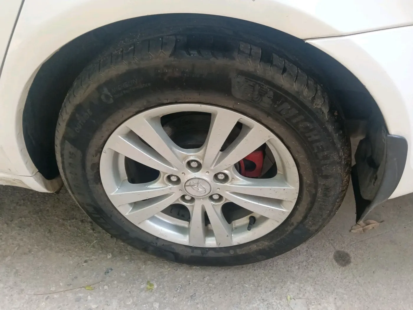 2011 Hyundai Sonata 2.4 GDI MT, Petrol, Manual, 76,560 km, tyre