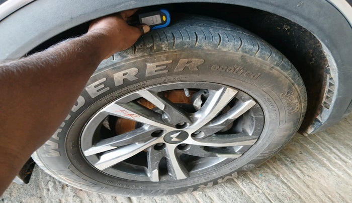 2023 Mahindra XUV700 AX 5 D AT 7 STR, Diesel, Automatic, 43,070 km, tyre