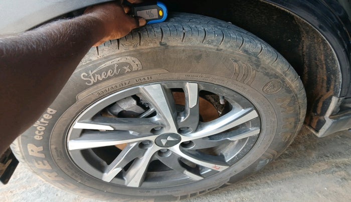 2023 Mahindra XUV700 AX 5 D AT 7 STR, Diesel, Automatic, 43,070 km, tyre