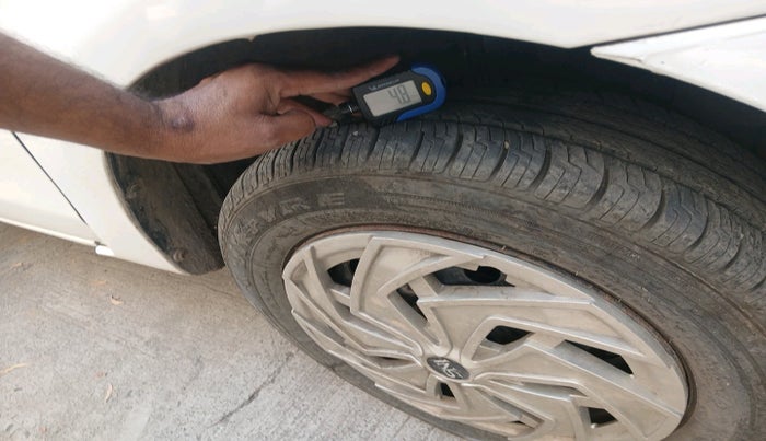 2012 Toyota Etios Liva G, Petrol, Manual, 76,234 km, tyre