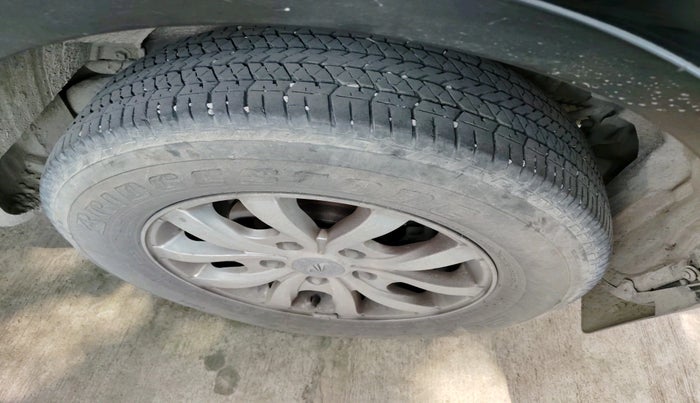 2016 Mahindra XUV500 W10, Diesel, Manual, 47,530 km, tyre