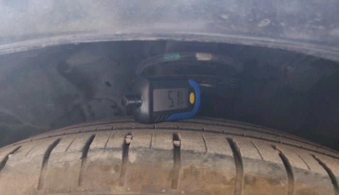 2011 Hyundai Verna FLUIDIC 1.6 VTVT EX, Petrol, Manual, 42,182 km, tyre