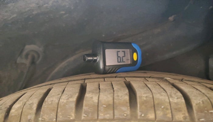 2011 Hyundai Verna FLUIDIC 1.6 VTVT EX, Petrol, Manual, 42,182 km, tyre