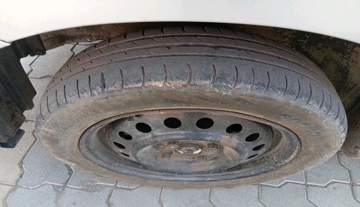 2013 Maruti Wagon R 1.0 VXI, Petrol, Manual, 53,900 km, tyre