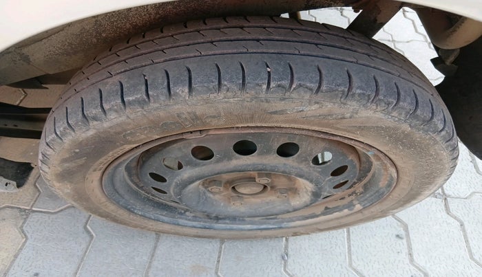 2013 Maruti Wagon R 1.0 VXI, Petrol, Manual, 53,900 km, tyre