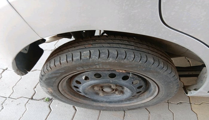 2013 Maruti Wagon R 1.0 VXI, Petrol, Manual, 53,900 km, tyre