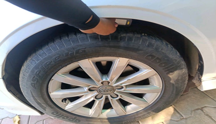 2014 Audi A3 35 TDI PREMIUM PLUS, Diesel, Automatic, 1,23,020 km, tyre