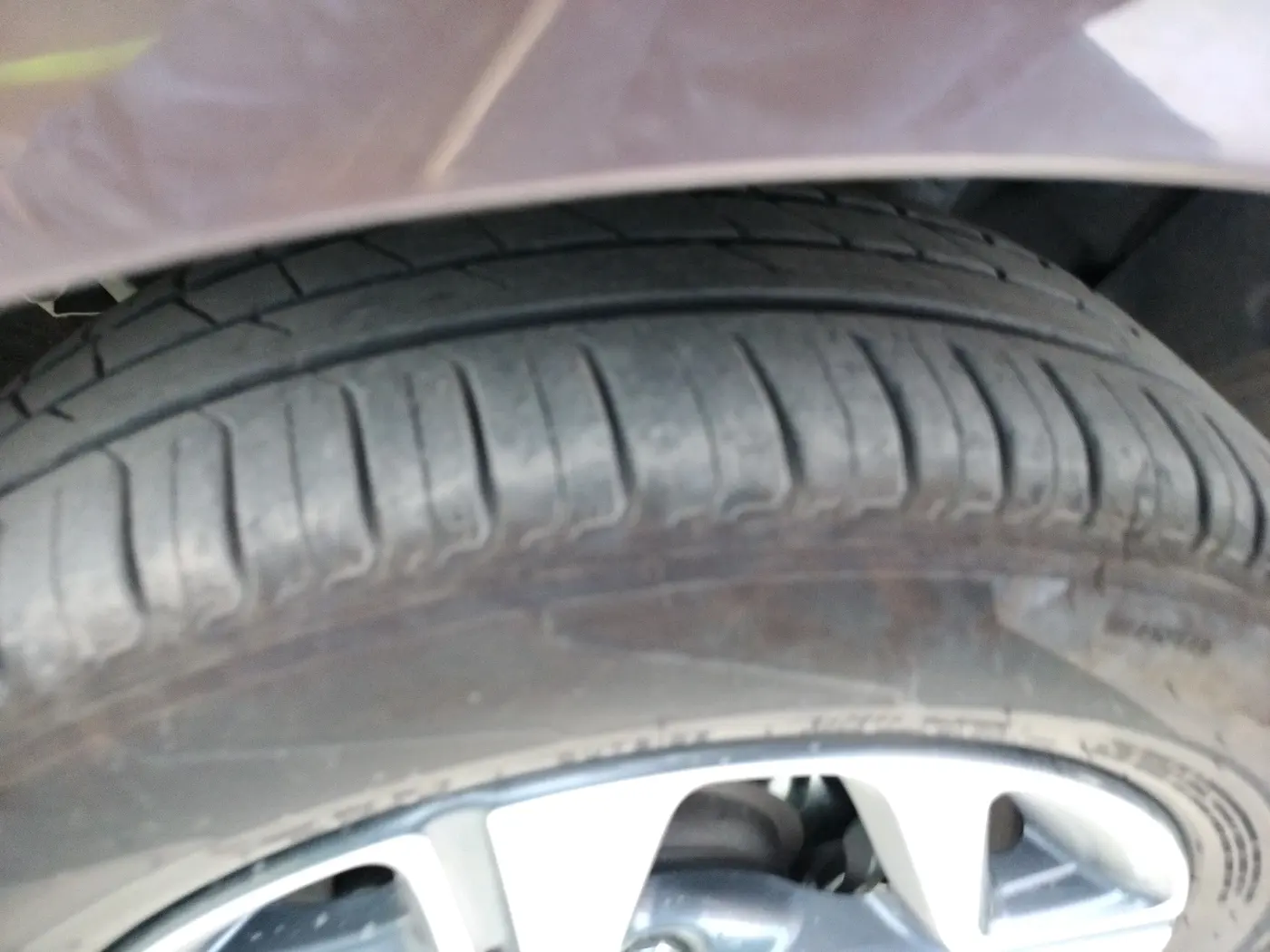 2020 Hyundai AURA SX 1.2, Petrol, Manual, 76,032 km, tyre