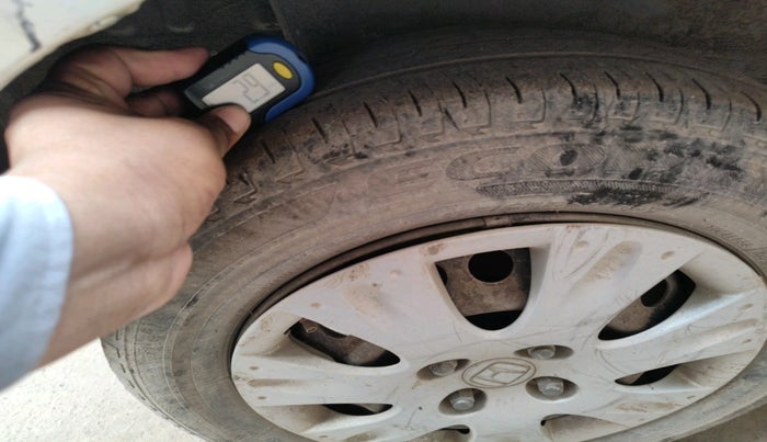 2017 Honda Brio S MT, Petrol, Manual, 66,971 km, tyre