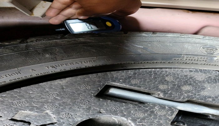 2020 Mahindra XUV300 W8 (O) 1.2 PETROL, Petrol, Manual, 56,642 km, tyre