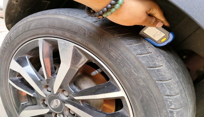 2020 Mahindra XUV300 W8 (O) 1.2 PETROL, Petrol, Manual, 56,642 km, tyre