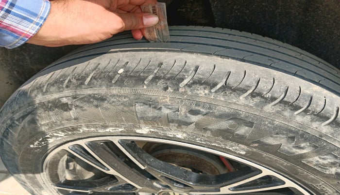 2021 Tata Safari XZA PLUS 6S, Diesel, Automatic, 99,648 km, tyre