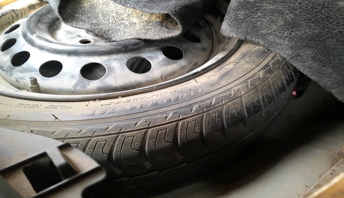 2015 Maruti Wagon R 1.0 VXI, CNG, Manual, 59,622 km, tyre