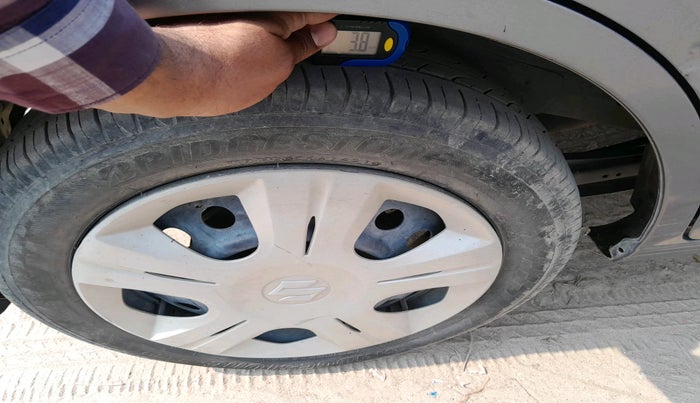 2015 Maruti Wagon R 1.0 VXI, CNG, Manual, 59,622 km, tyre