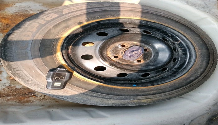 2019 Maruti Dzire VDI, Diesel, Manual, 84,729 km, tyre