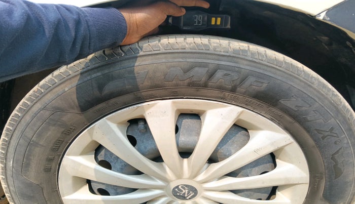 2019 Maruti Dzire VDI, Diesel, Manual, 84,729 km, tyre