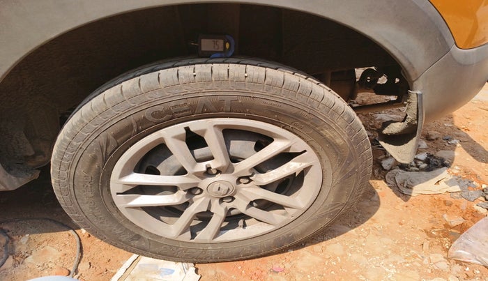 2023 Renault TRIBER RXT, Petrol, Manual, 57,760 km, tyre