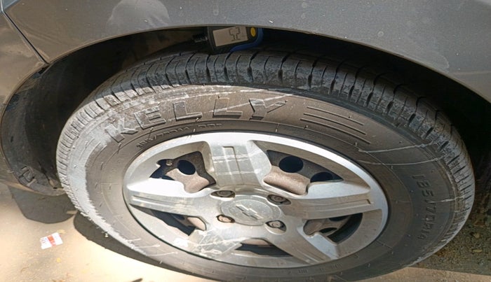 2013 Chevrolet Enjoy 1.4 LS 7 STR, Petrol, Manual, 51,861 km, tyre