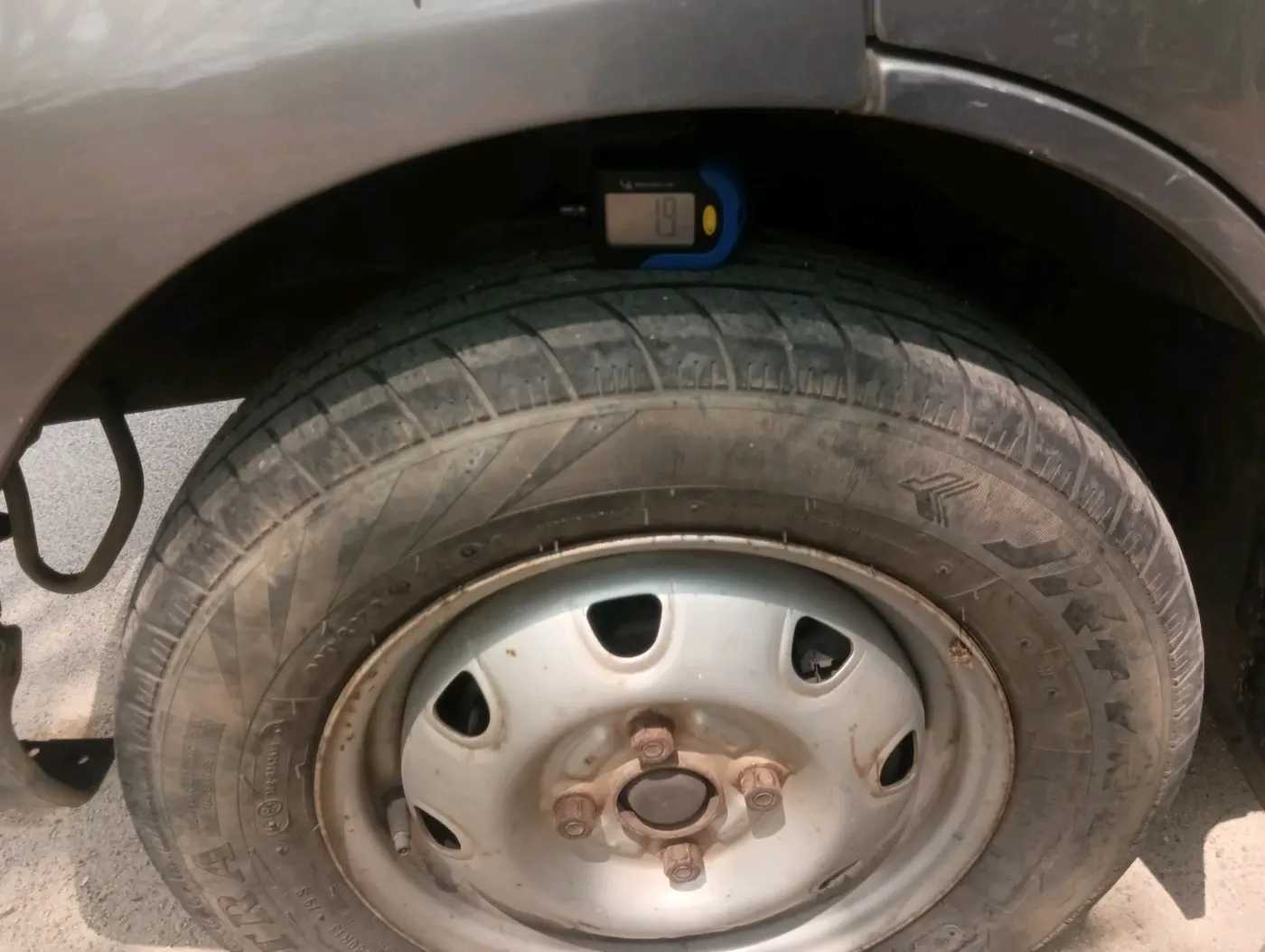 2013 Maruti Eeco 5 STR WITH A/C+HTR, Petrol, Manual, 77,890 km, tyre