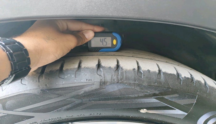 2024 Mercedes Benz GLC CLASS 220d 4MATIC, Diesel, Automatic, 7,066 km, tyre