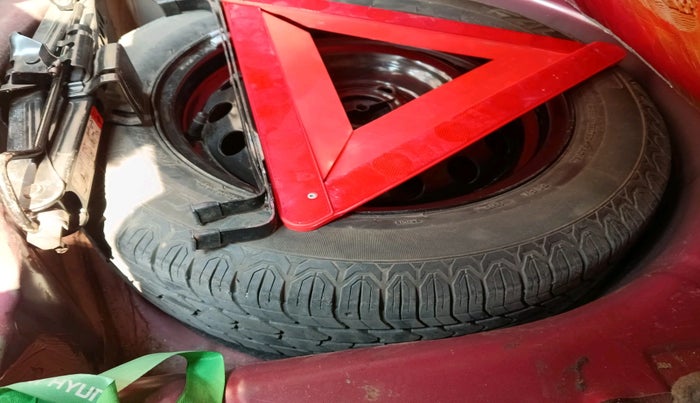 2016 Ford Figo Aspire AMBIENTE 1.2 PETROL, Petrol, Manual, 73,833 km, tyre