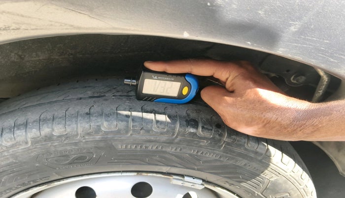 2016 Maruti Wagon R 1.0 LXI, Petrol, Manual, 1,10,915 km, tyre