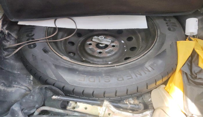 2011 Hyundai Verna TRANSFORM 1.6 VTVT, Petrol, Manual, 84,491 km, tyre