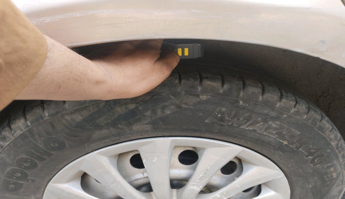 2011 Hyundai Verna TRANSFORM 1.6 VTVT, Petrol, Manual, 84,491 km, tyre