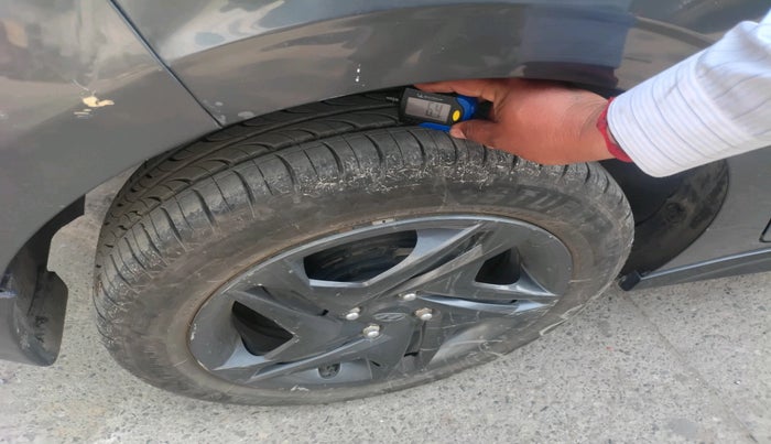 2021 Hyundai NEW I20 SPORTZ 1.2 MT, Petrol, Manual, 15,956 km, tyre