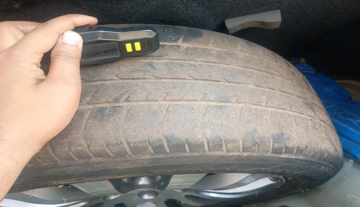 2012 Maruti Kizashi 2.4L MT, Petrol, Manual, 78,736 km, tyre