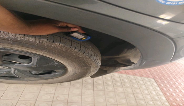 2025 Tata PUNCH ADVENTURE AMT, Petrol, Automatic, 13,085 km, tyre