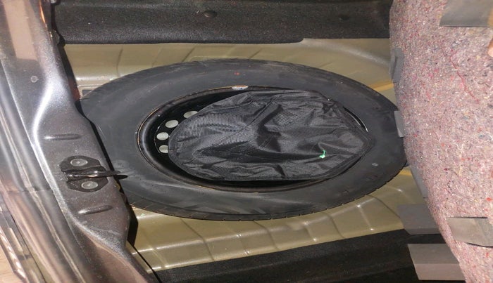 2025 Tata PUNCH ADVENTURE AMT, Petrol, Automatic, 13,085 km, tyre