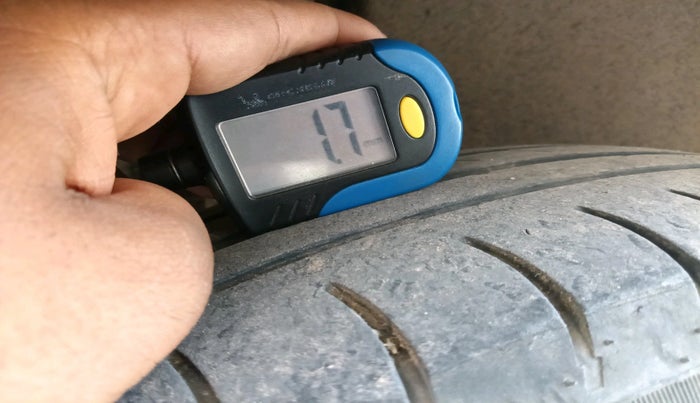 2013 Maruti Swift Dzire VXI, CNG, Manual, 89,562 km, tyre