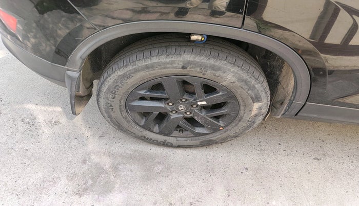 2021 Tata Harrier XZ PLUS 2.0L DARK EDITION, Diesel, Manual, 70,935 km, tyre