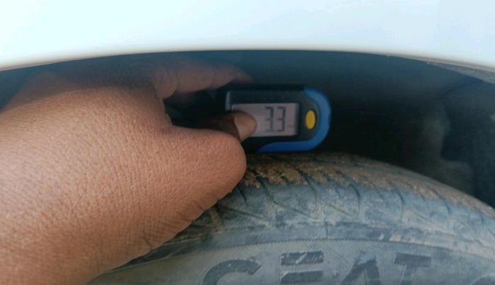 2018 Maruti Alto 800 LXI, CNG, Manual, 88,563 km, tyre