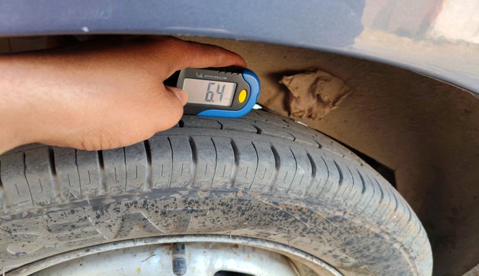 2014 Hyundai Santro Xing GL PLUS, CNG, Manual, 1,36,511 km, tyre