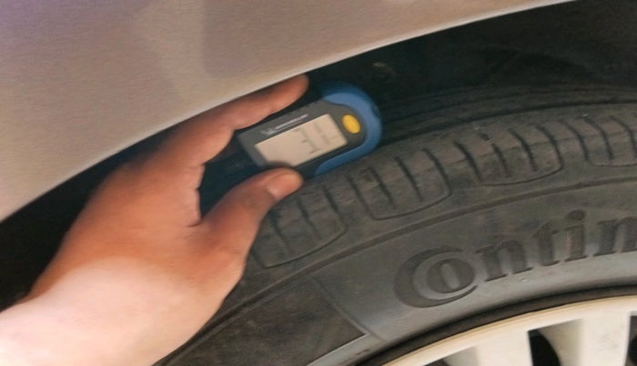 2017 Maruti Dzire VXI, Petrol, Manual, 71,993 km, tyre