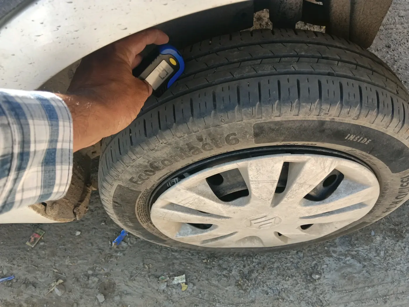 2012 Maruti Swift Dzire VDI, Diesel, Manual, 2,13,059 km, tyre