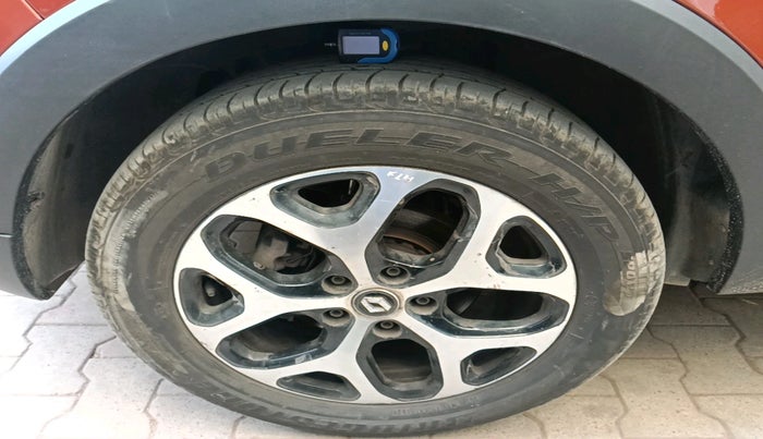 2017 Renault Captur RXT DIESEL DUAL TONE, Diesel, Manual, 1,59,794 km, tyre